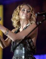 Miley Cyrus マイリー・サイラス